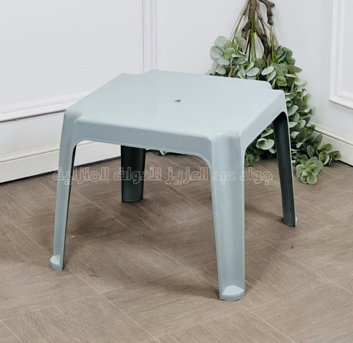 سكملة ( طربيزة ) بلاستيك