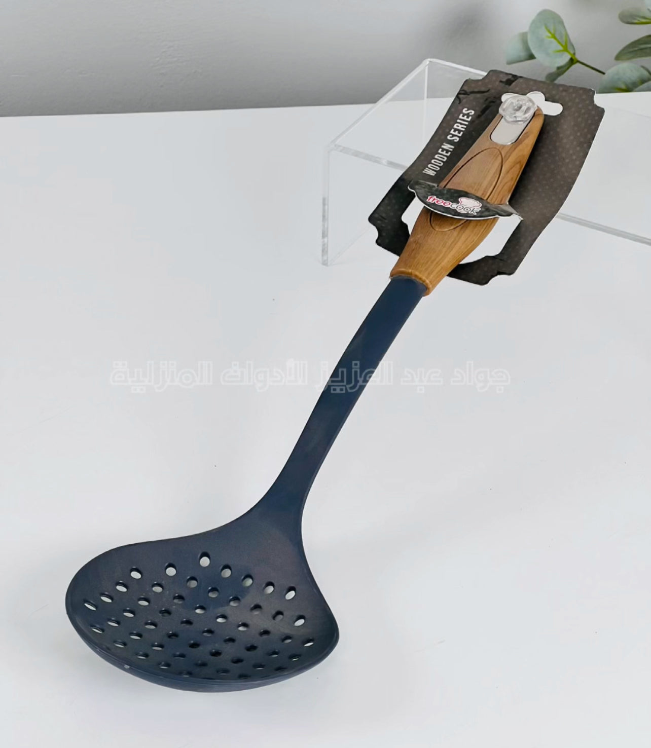 مغرفة بلاستيك